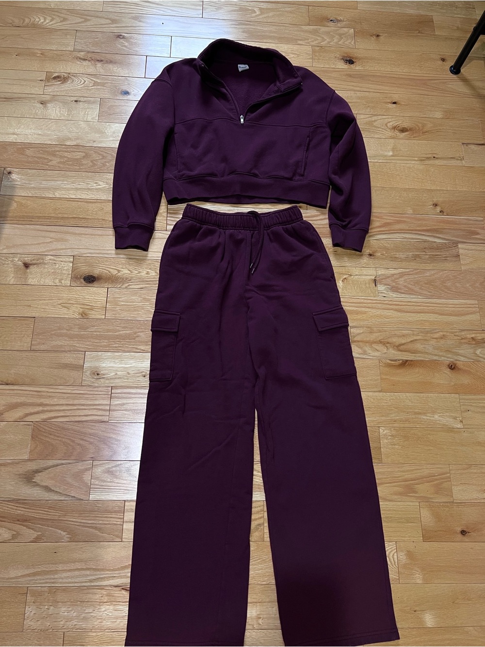 No Boundaries Wide Leg Cargo Sweatpants in Deep Plum